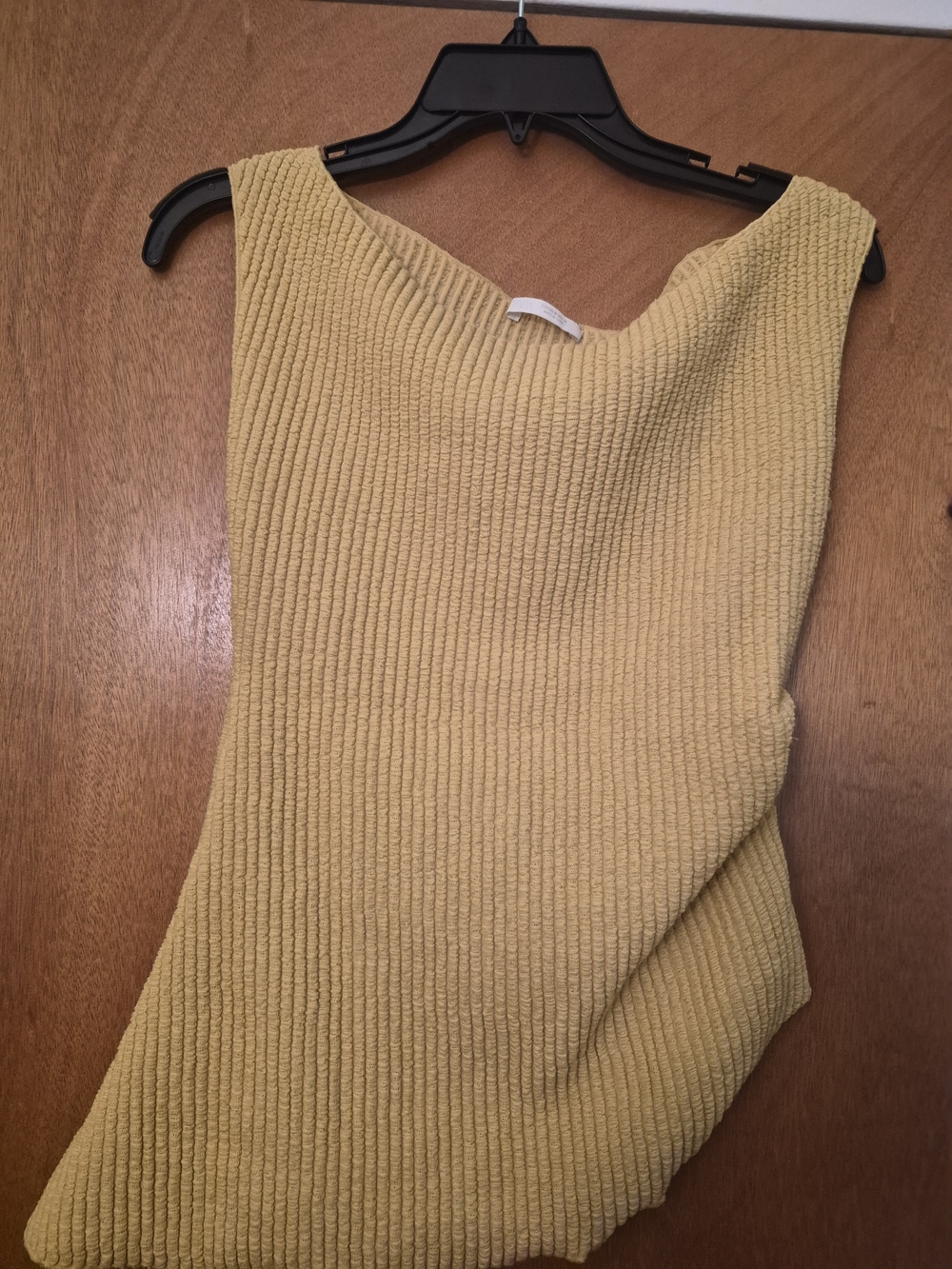 Zara Women’s Tank – Yellow Sz M